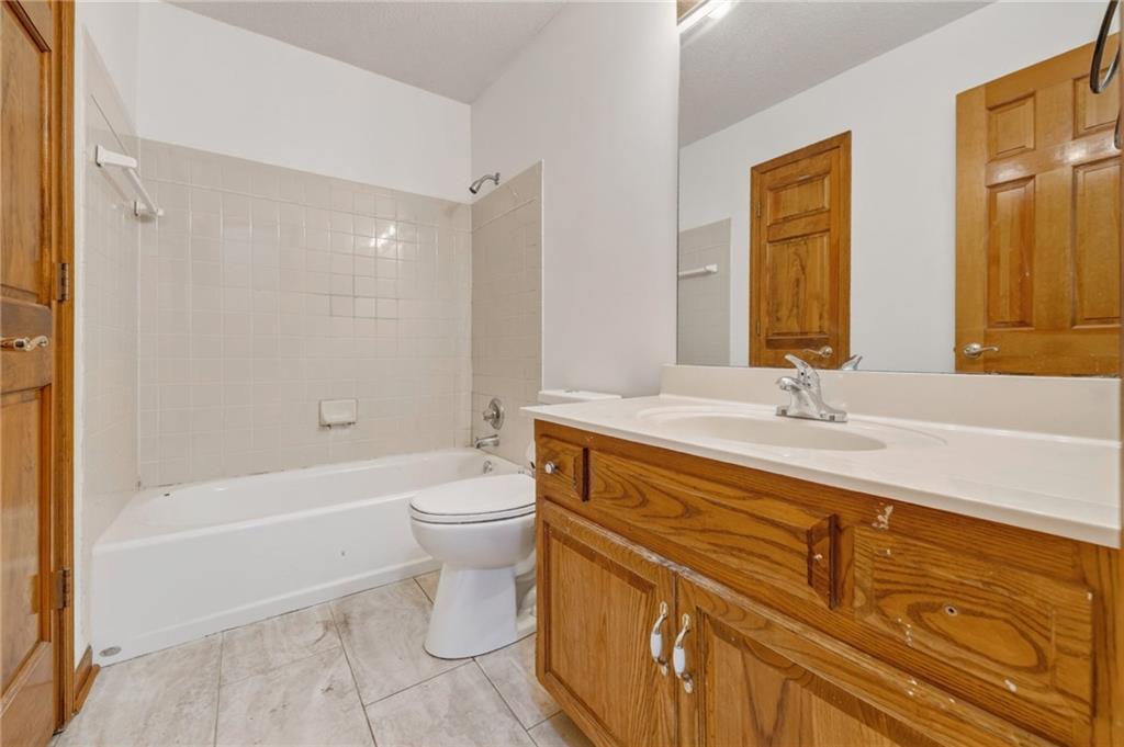 7312 N Strathbury Avenue Property Photo 23