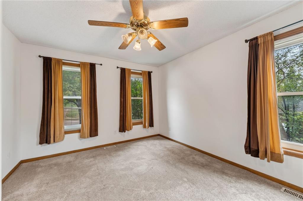 7312 N Strathbury Avenue Property Photo 24