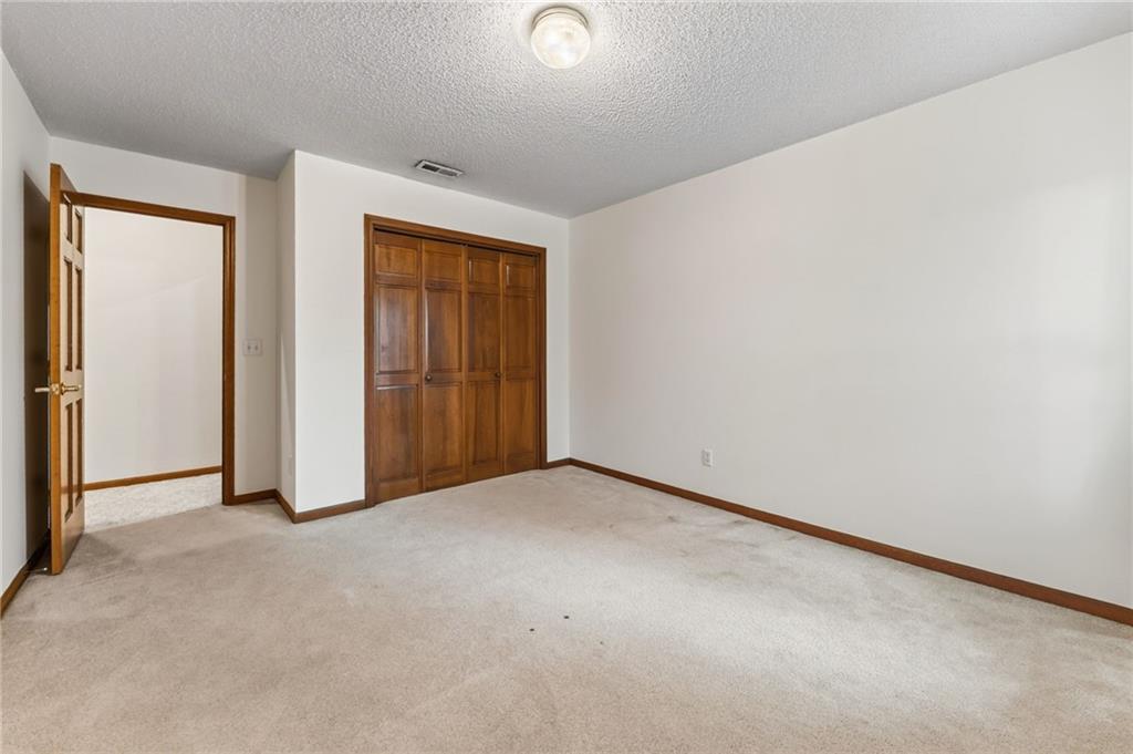 7312 N Strathbury Avenue Property Photo 39