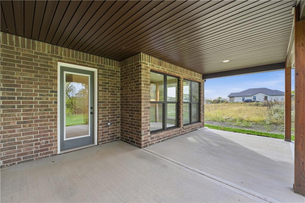 18450 W 195th Street Property Photo 3