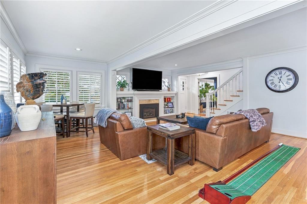 6421 Washington Street Property Photo 8