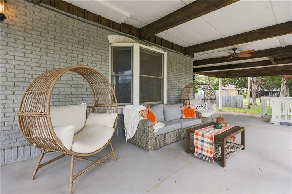 1121 North Street Property Photo 4
