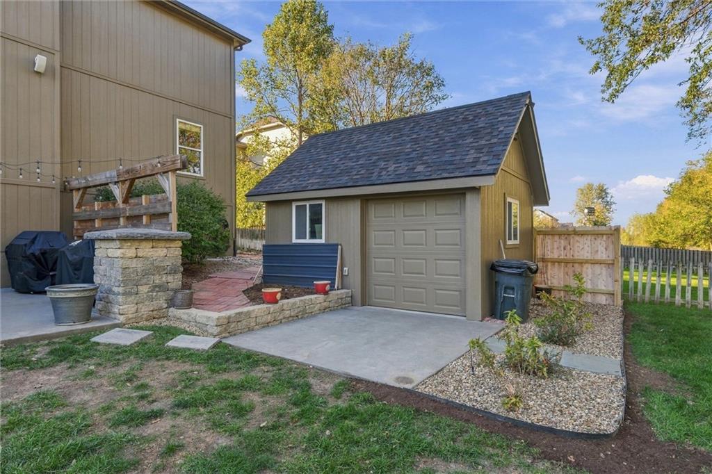 12113 Pebble Beach Drive Property Photo 30