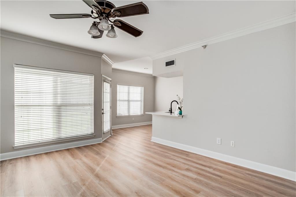 11602 Tomahawk Creek Parkway Property Photo 5