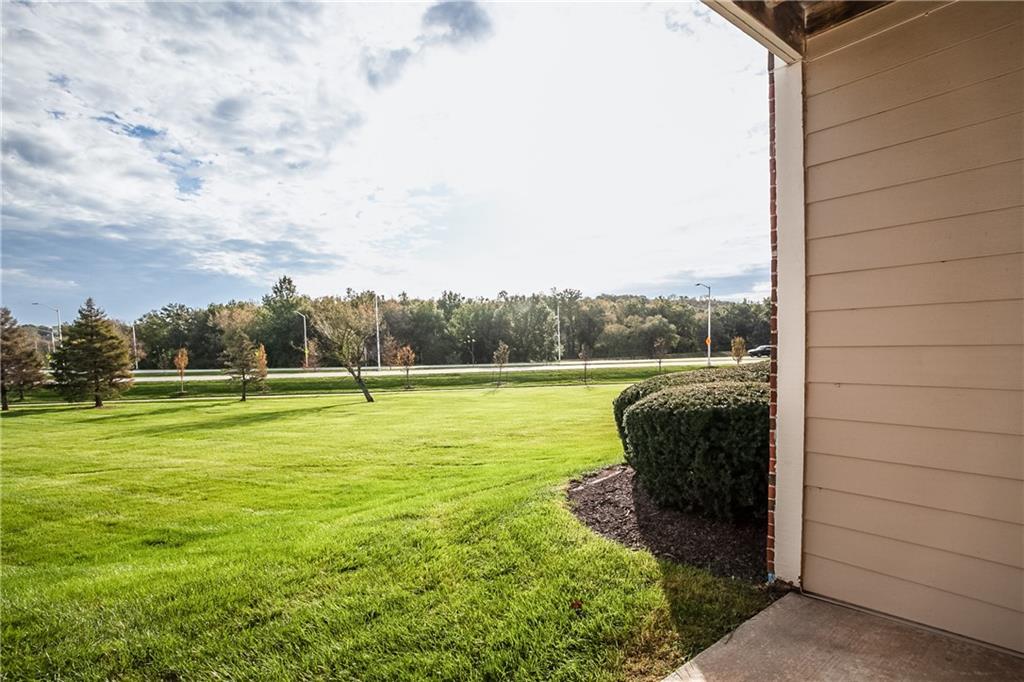 11602 Tomahawk Creek Parkway Property Photo 24