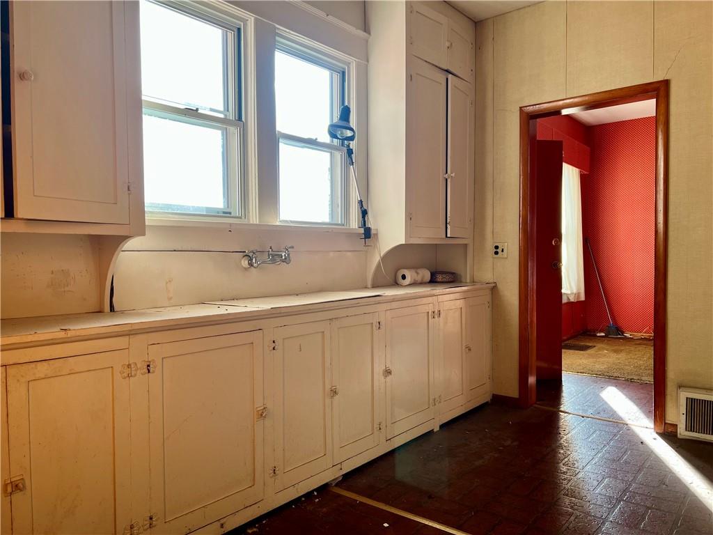 527 Sheidley Street Property Photo 34