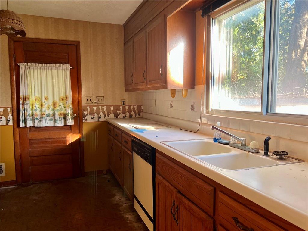 527 Sheidley Street Property Photo 41