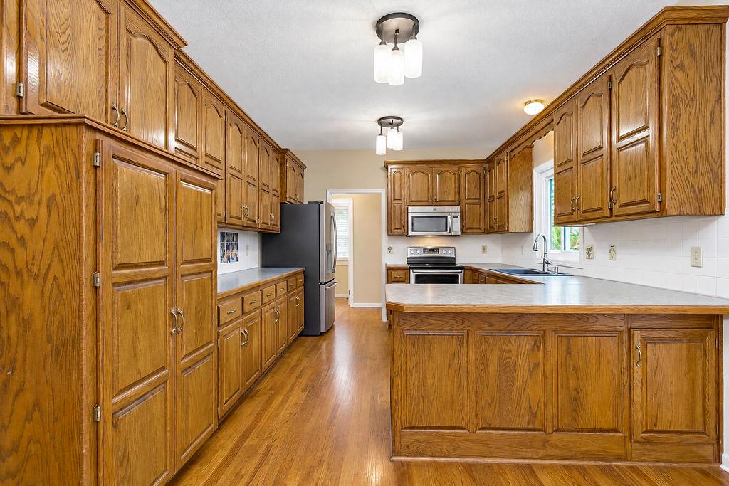 9921 N Highland Place Property Photo 7