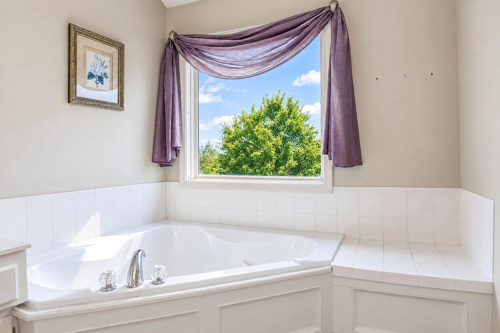 9921 N Highland Place Property Photo 16