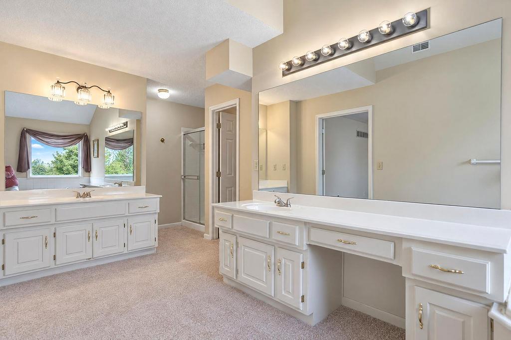 9921 N Highland Place Property Photo 17