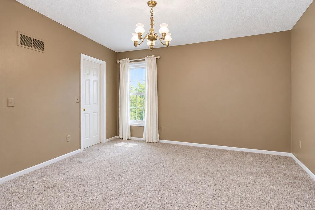 9921 N Highland Place Property Photo 19