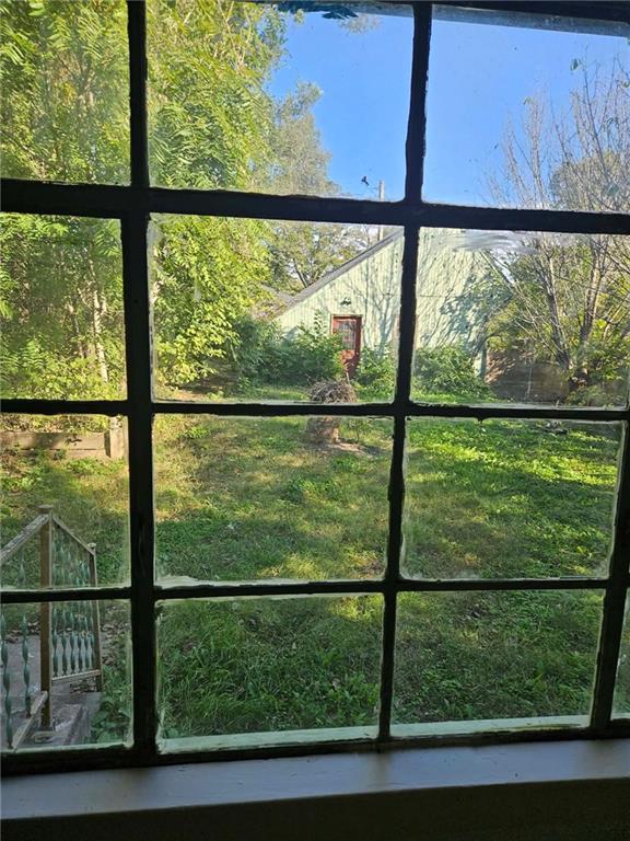 1733 S Crescent Avenue Property Photo 16