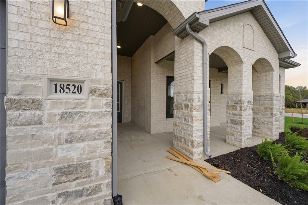 18520 W 195th Street Property Photo