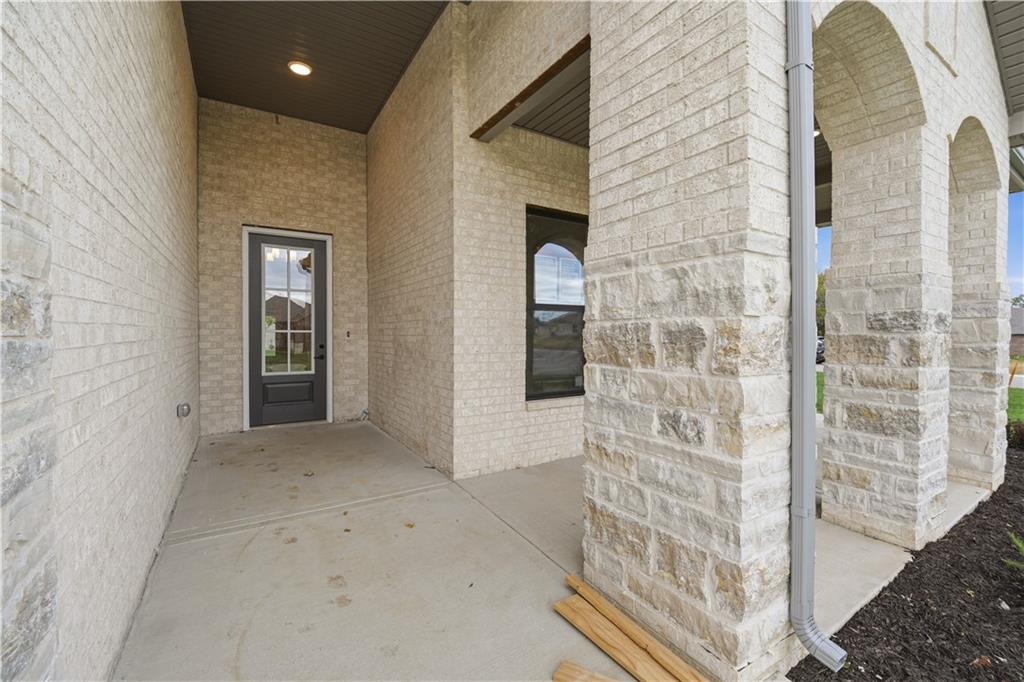 18520 W 195th Street Property Photo 5