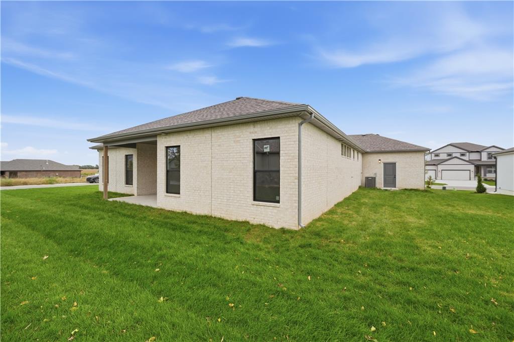 18520 W 195th Street Property Photo 35