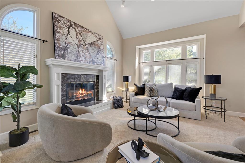 21270 Country Place Lane Property Photo 4