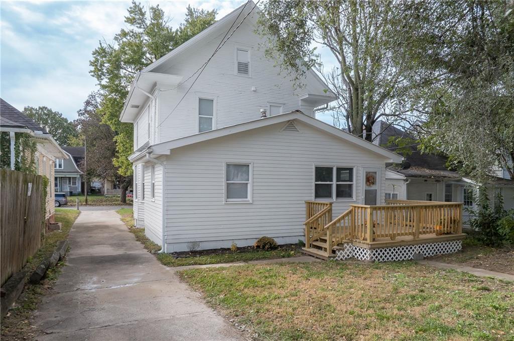2611 Renick Street Property Photo 3