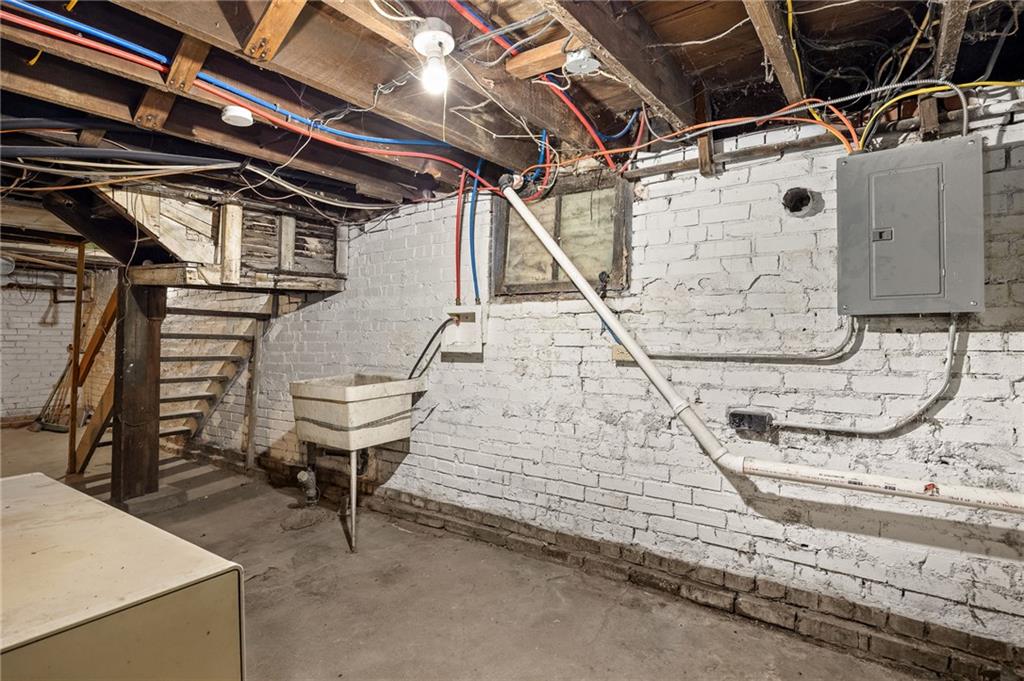 2611 Renick Street Property Photo 30
