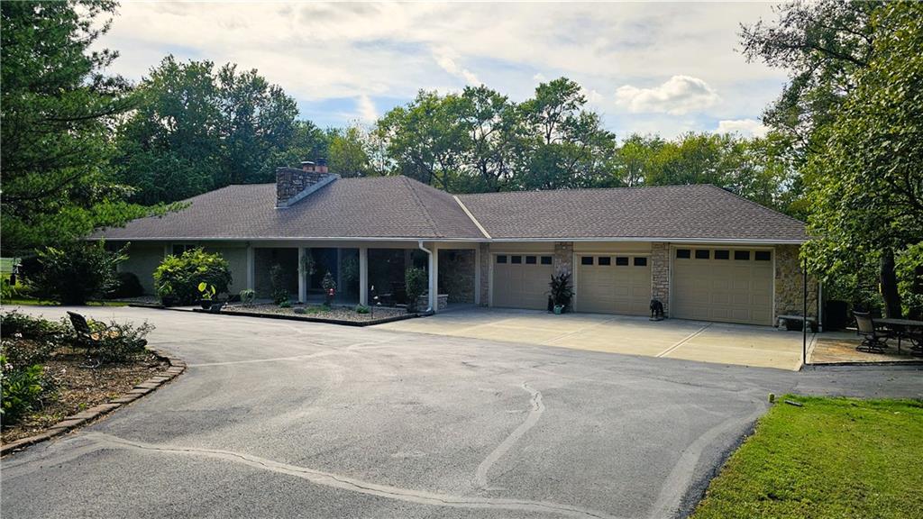 12580 S Red Bird Lane Property Photo 2