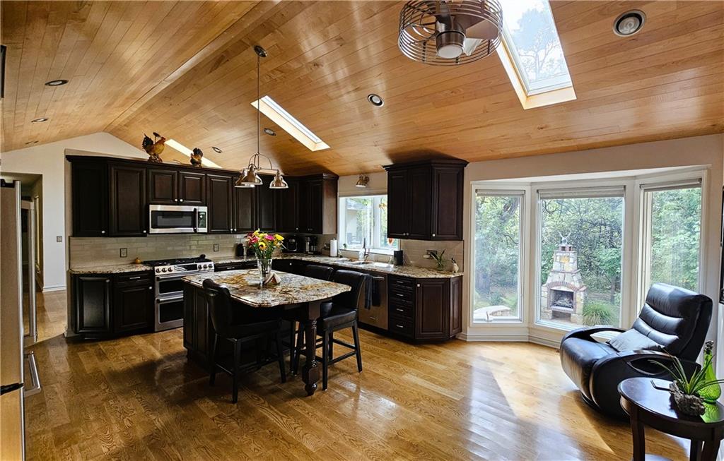 12580 S Red Bird Lane Property Photo 3