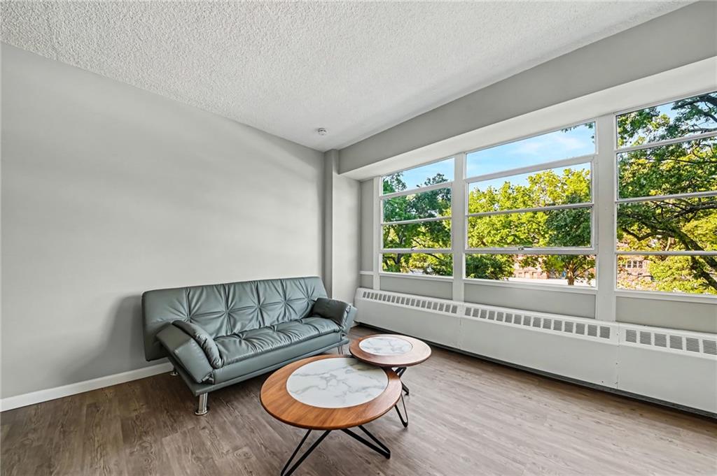 333 W Meyer Boulevard Property Photo 7
