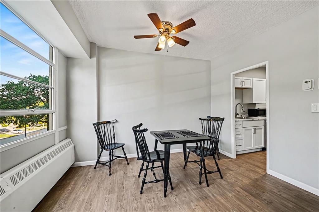 333 W Meyer Boulevard Property Photo 12