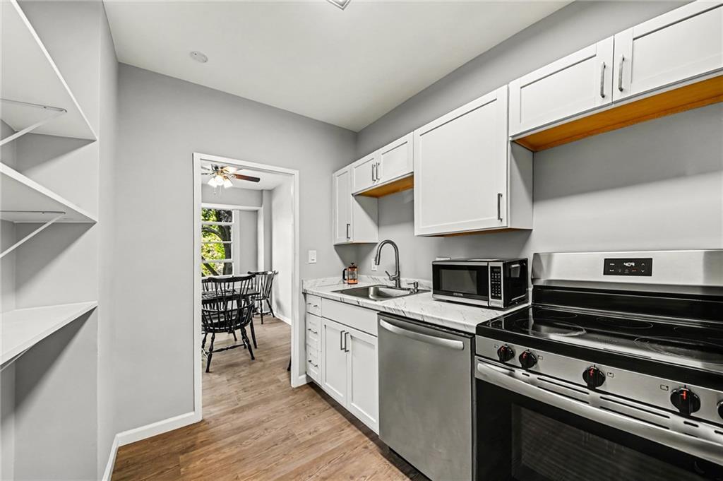 333 W Meyer Boulevard Property Photo 17