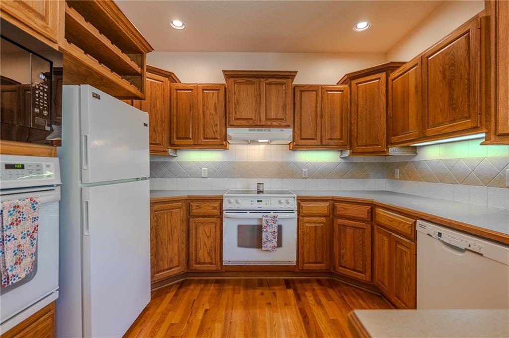 4113 Blackjack Oak Drive Property Photo 16