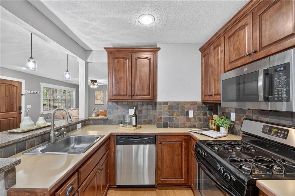 4500 Jefferson Street Property Photo 12