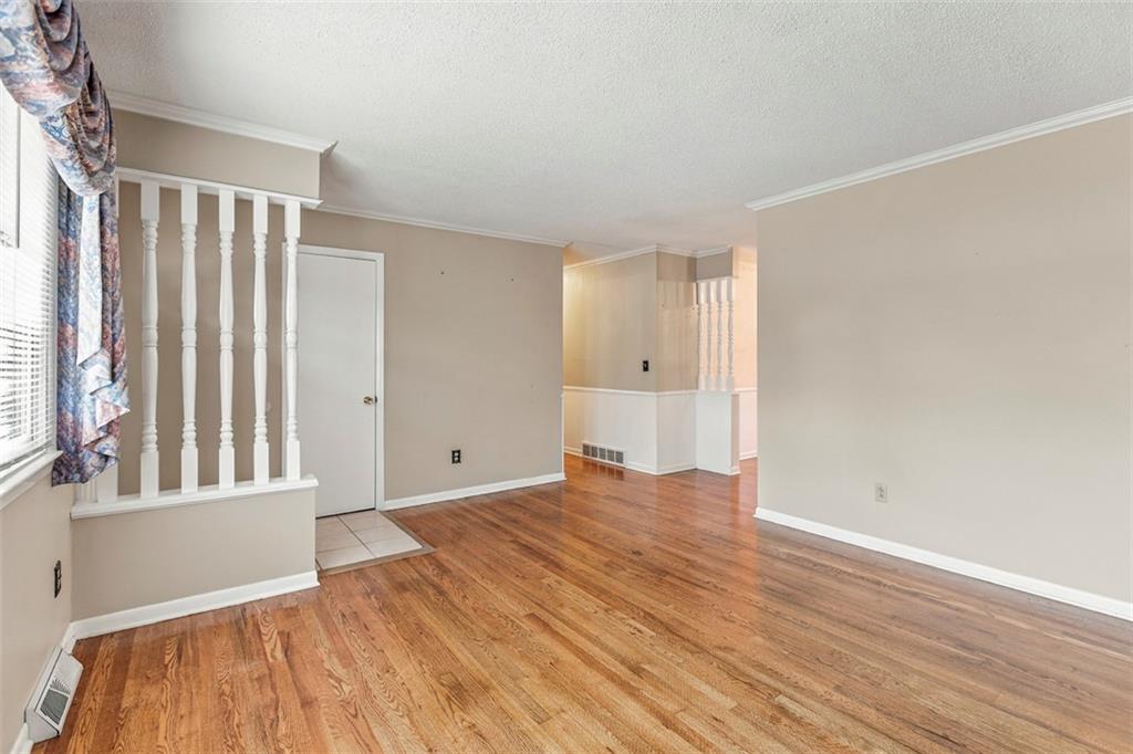 8914 Park Street Property Photo 7