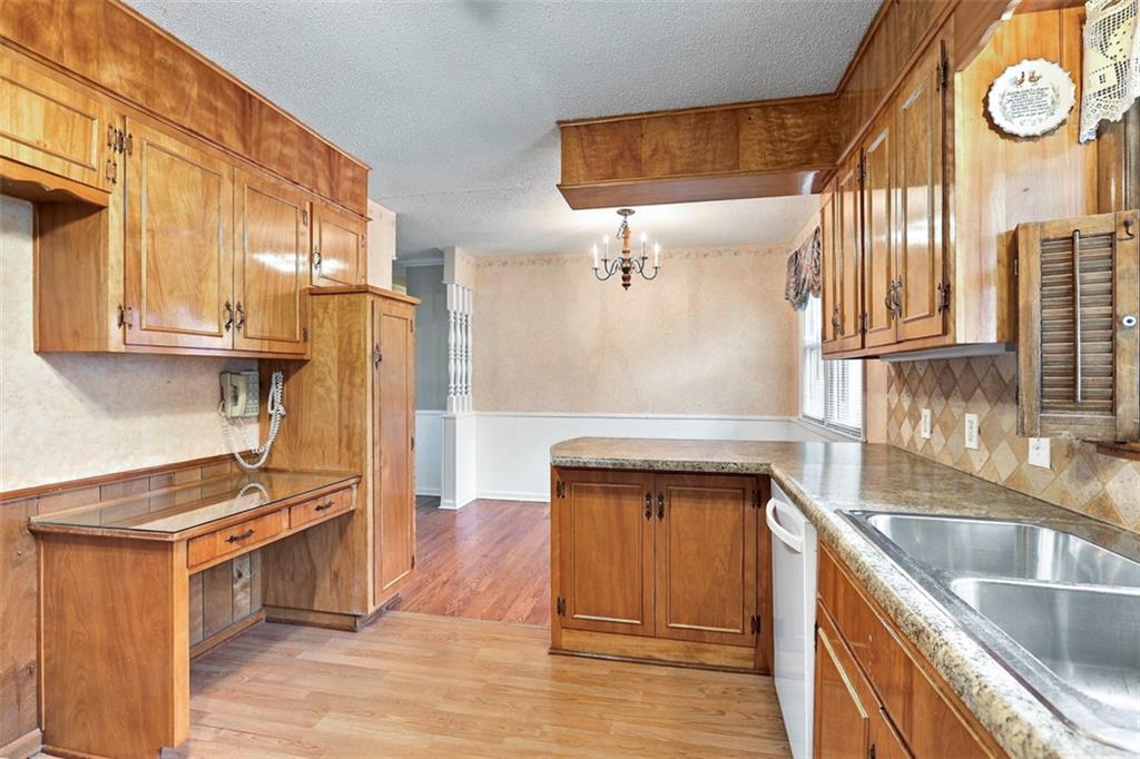8914 Park Street Property Photo 14