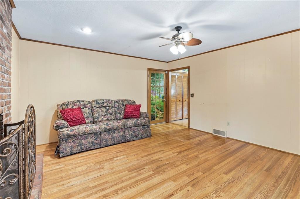 8914 Park Street Property Photo 16