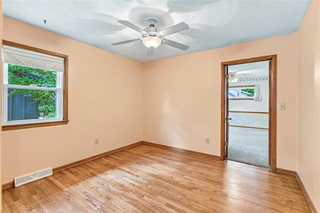 8914 Park Street Property Photo 25