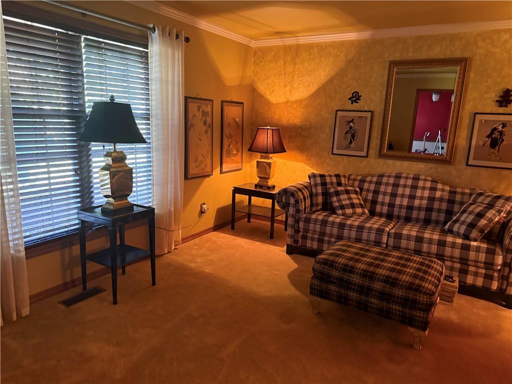 2604 Country Club Circle Property Photo 7