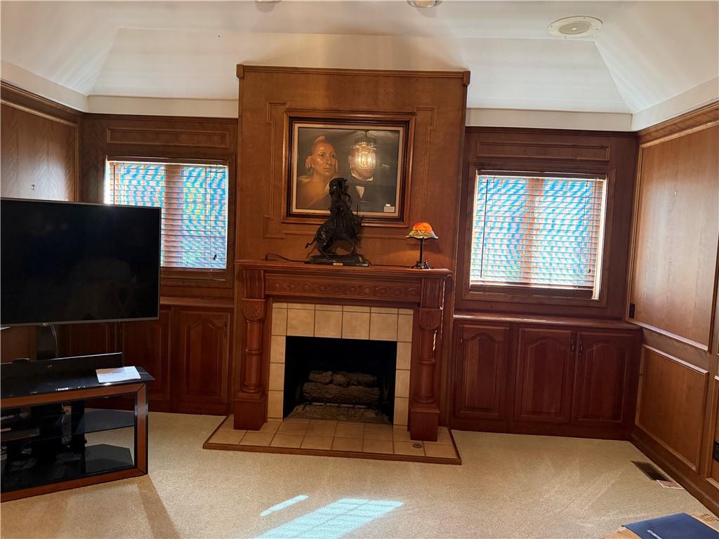 2604 Country Club Circle Property Photo 10