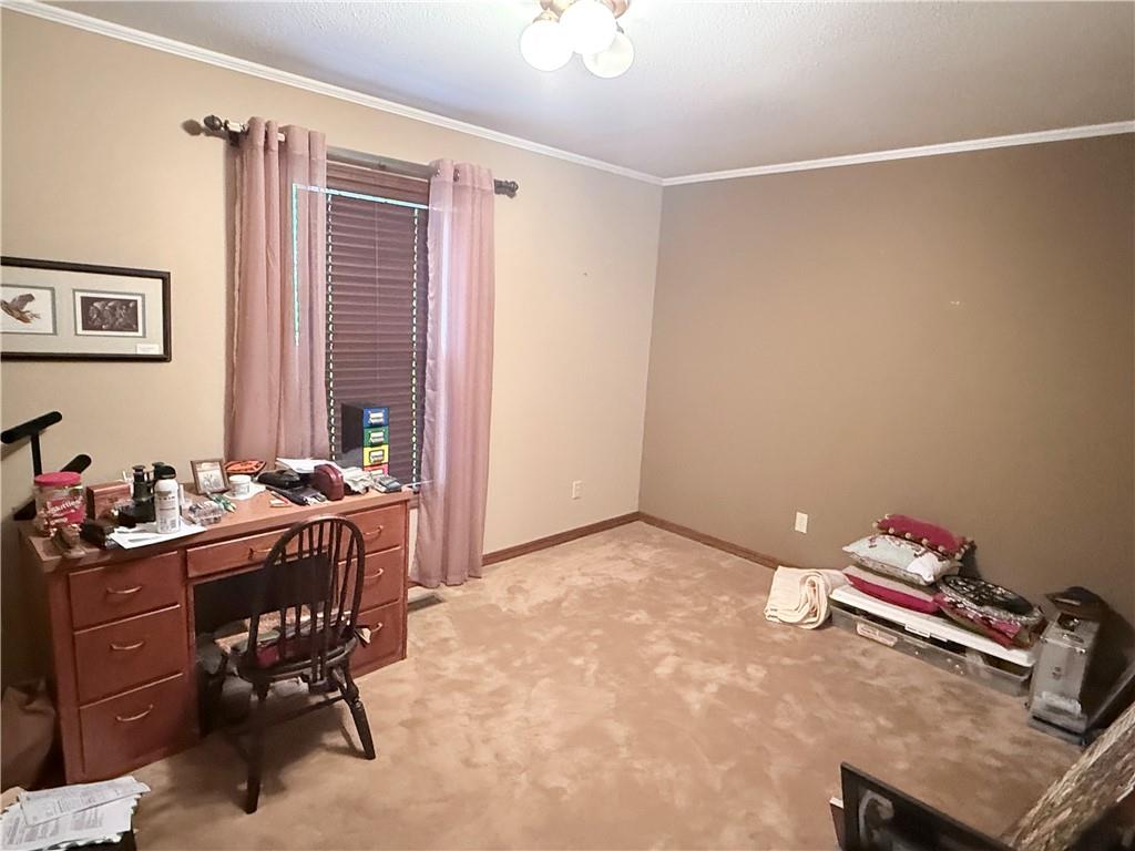 2604 Country Club Circle Property Photo 12