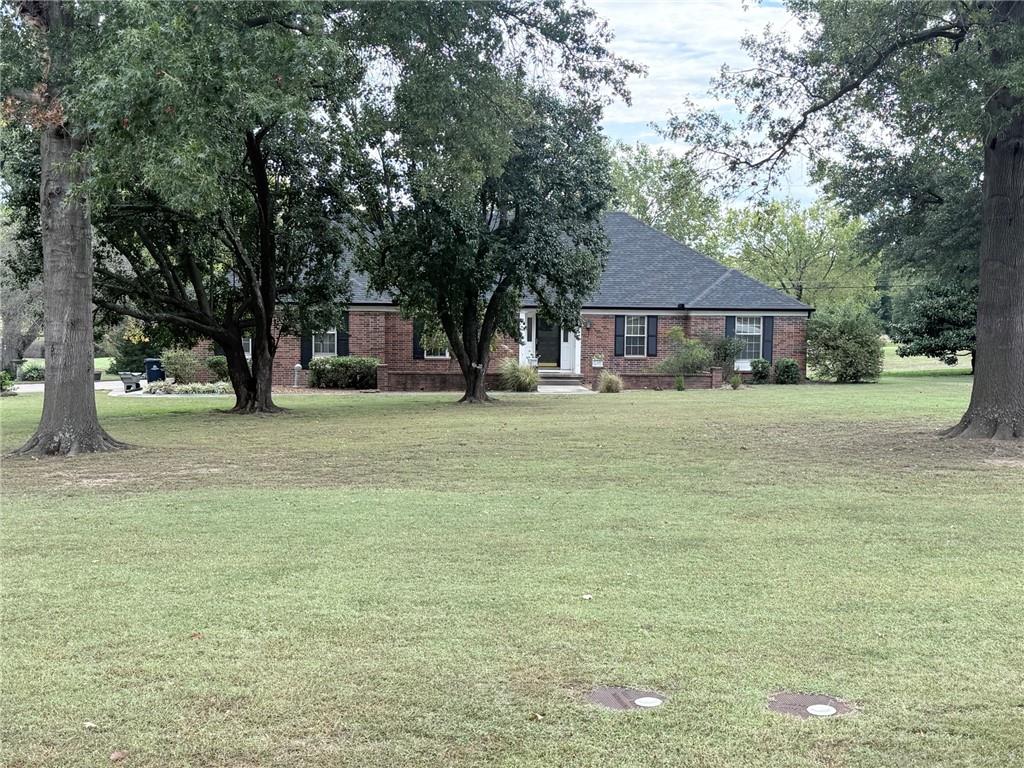 2604 Country Club Circle Property Photo 34