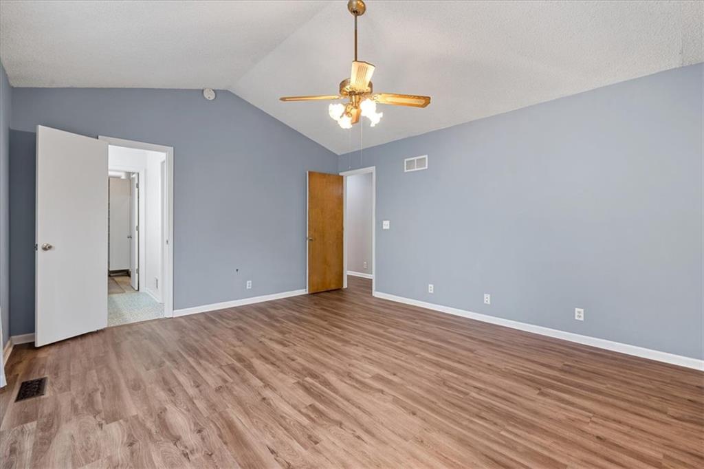 1425 N Hunter Drive Property Photo 12