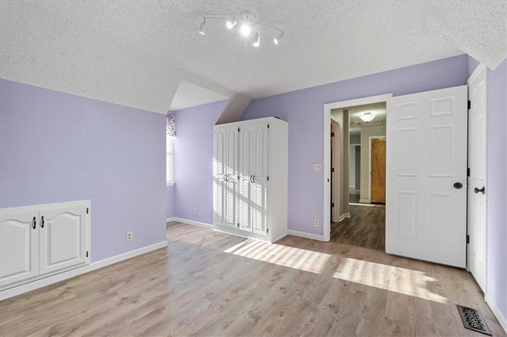 1425 N Hunter Drive Property Photo 20