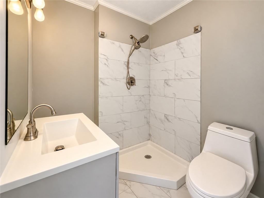 3118 Spruce Avenue Property Photo 4