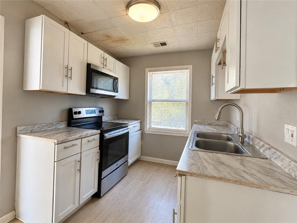3118 Spruce Avenue Property Photo 5