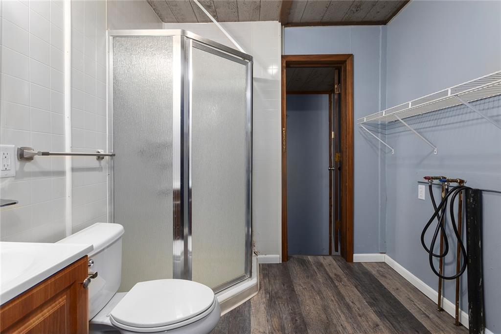 724 Seneca Street Property Photo 4