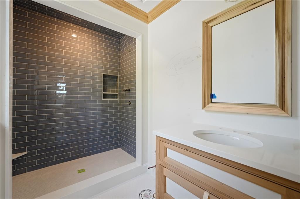 6632 Wenonga Road Property Photo 23