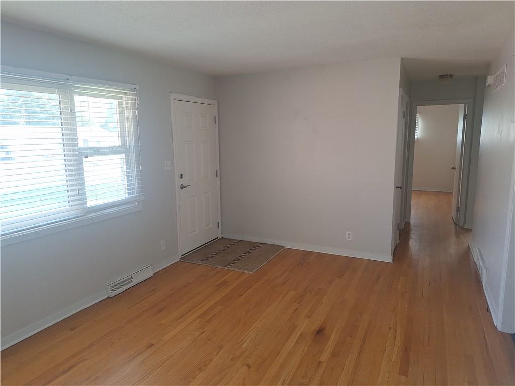 7508 N Highland Avenue Property Photo 4