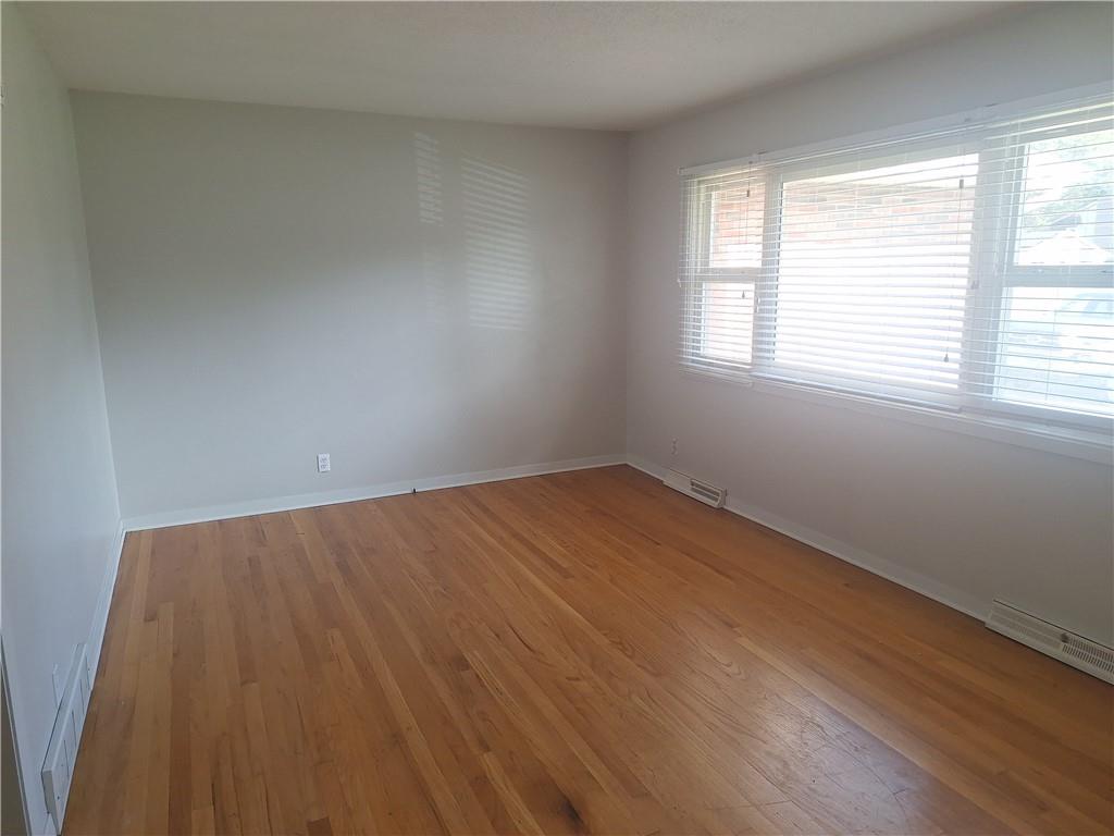 7508 N Highland Avenue Property Photo 5