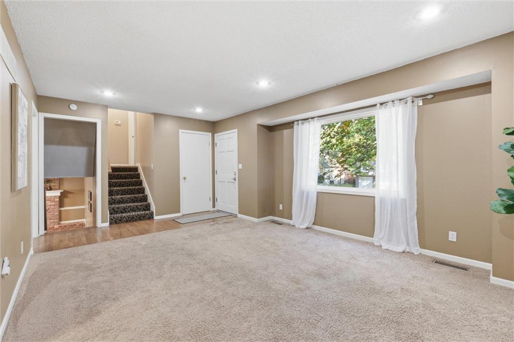 1819 S Stagecoach Drive Property Photo 7