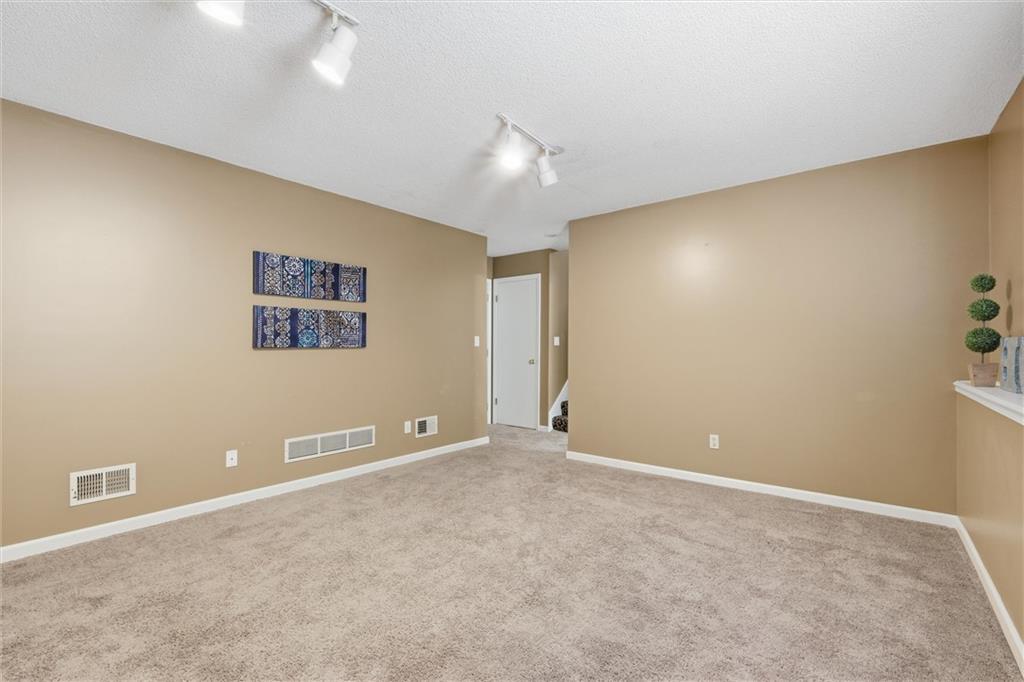 1819 S Stagecoach Drive Property Photo 27