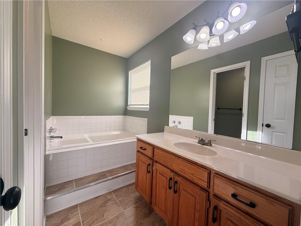 905 Village Street Property Photo 13