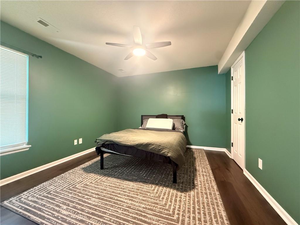 905 Village Street Property Photo 20