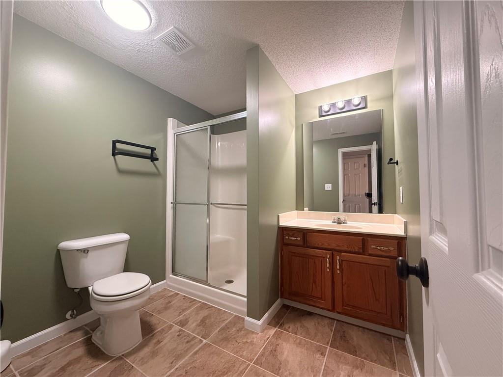 905 Village Street Property Photo 21